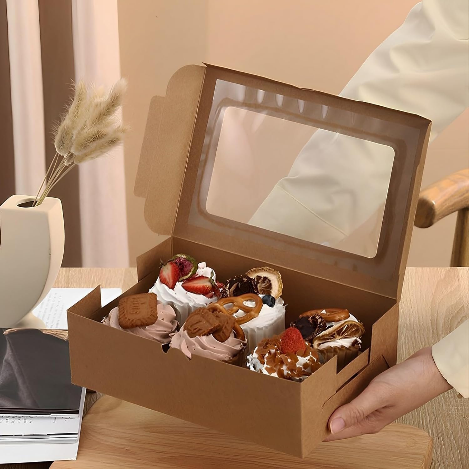 Großhandel 20 Stück braune Gebäckboxen mit Fenster 8x6x2,5 Zoll, Verpackungsboxen für Kekse, Treat-Boxen für Cupcakes, individuelles Logo für jeden Anlass wie Valentinstag, Muttertag und Weihnachten, OEM Hersteller.