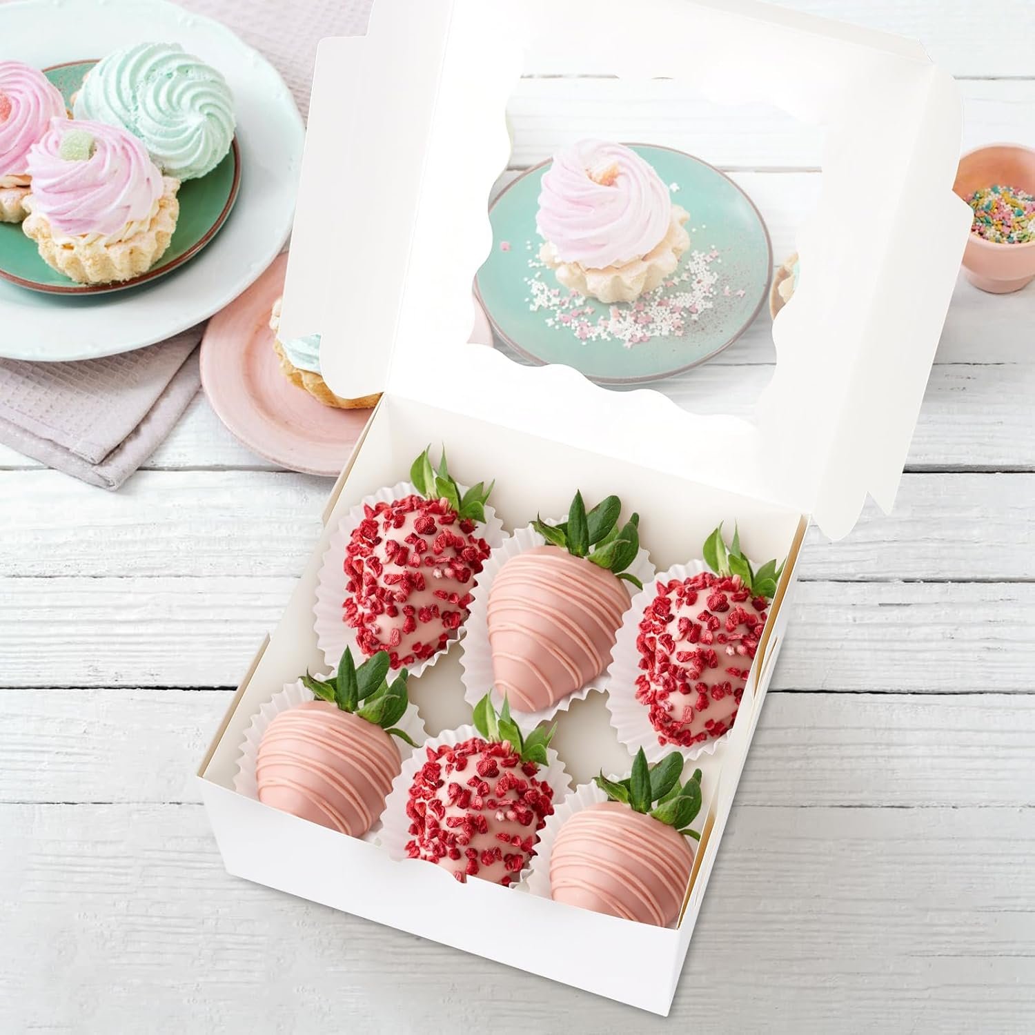 Individuelles Logo für 30 weiße Bäckerei-Boxen mit Fenster, 6 x 6 x 3 Zoll, hochwertige Papierboard-Geschenkkartons für Cookies, Gebäck, Erdbeeren, Macarons von Ihrem zuverlässigen Hersteller.