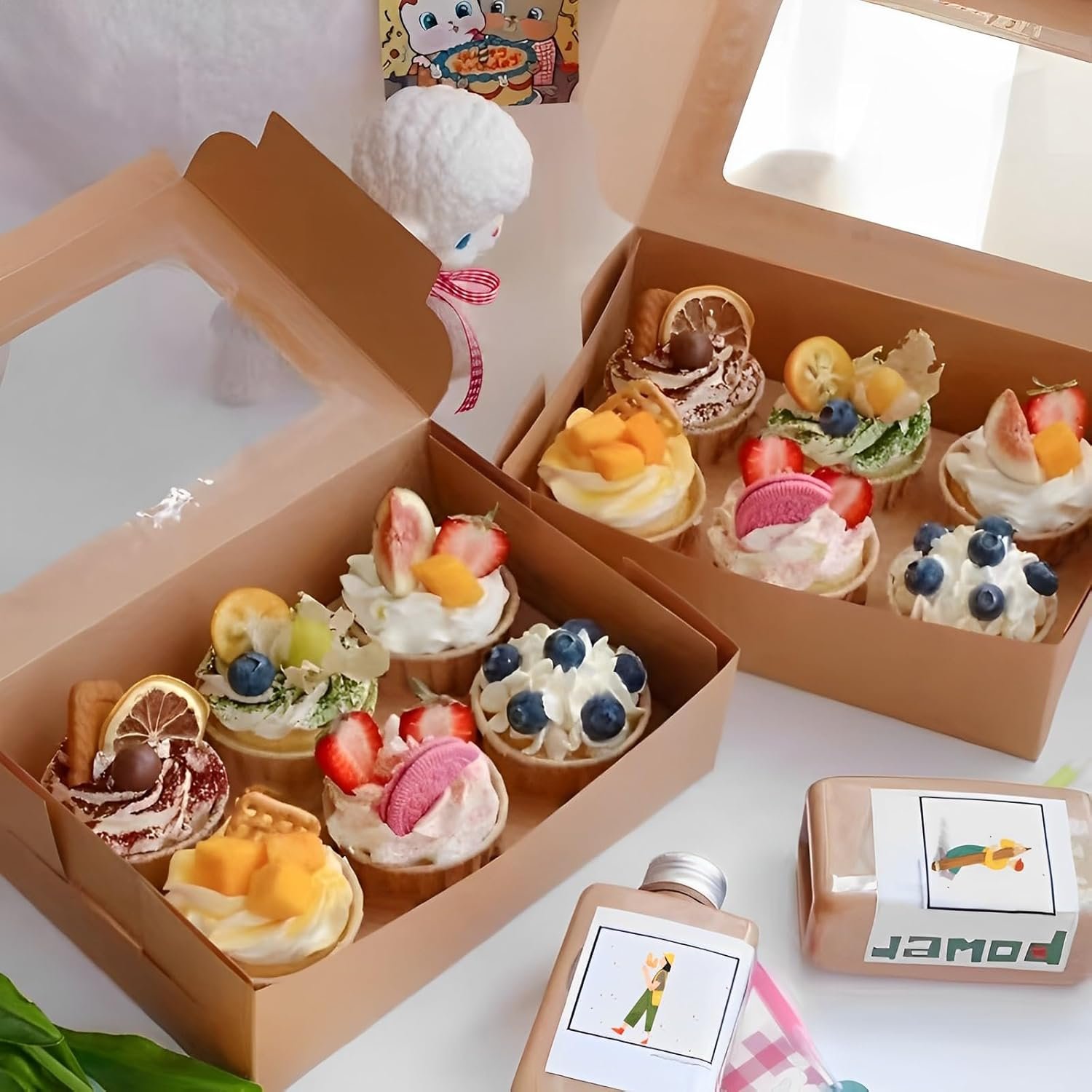 Großhandel 20 Stück braune Gebäckboxen mit Fenster 8x6x2,5 Zoll, Verpackungsboxen für Kekse, Treat-Boxen für Cupcakes, individuelles Logo für jeden Anlass wie Valentinstag, Muttertag und Weihnachten, OEM Hersteller.