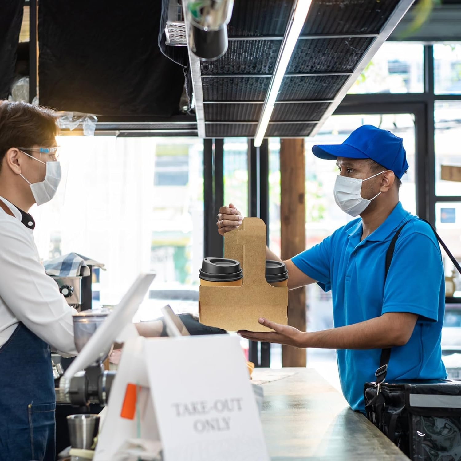 Großhandel 2er Einweg-Getränke-Träger mit Griff für die Lieferung, 15 Stück Kraftpapierbecherhalter für heiße oder kalte Getränke, Food Delivery, OEM Cup-Carriers (Braun)