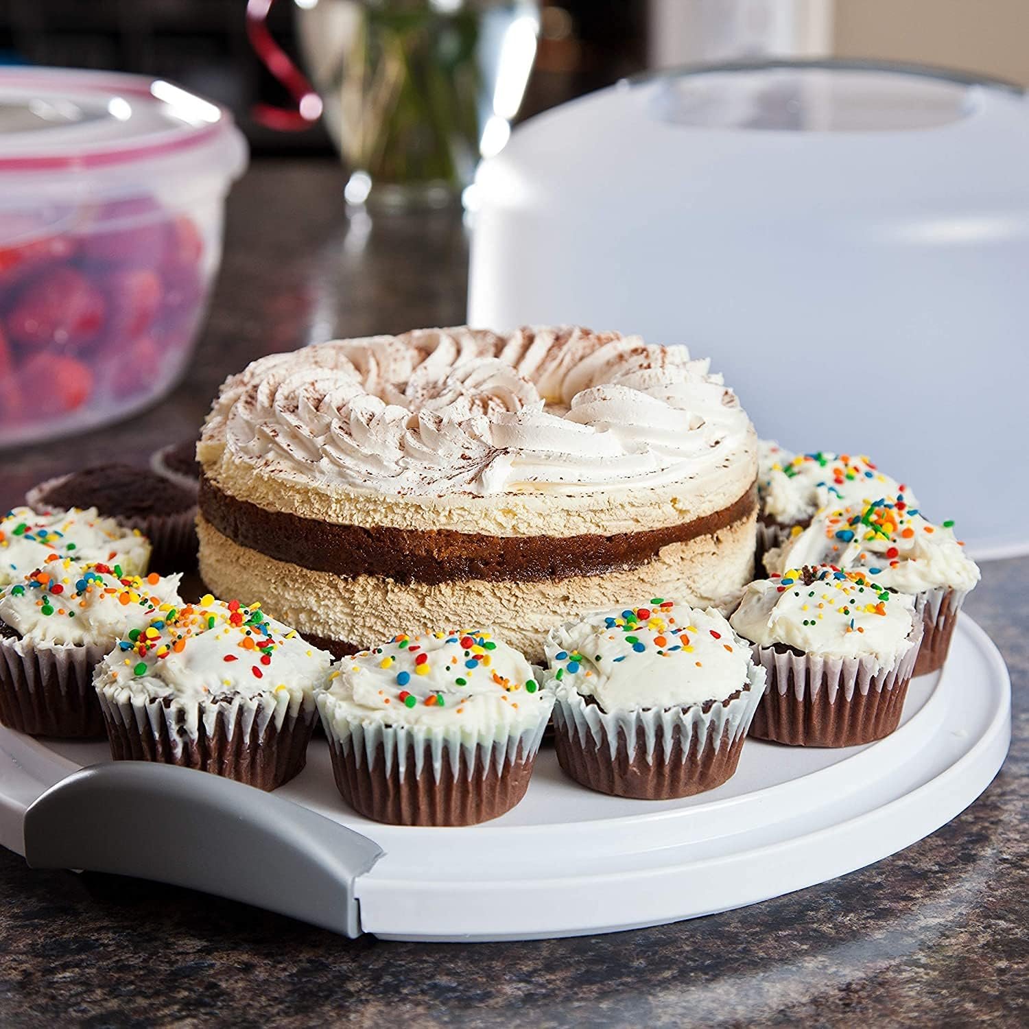 Großhandel runder Servierbehälter für Kuchen mit individuellem Logo in Weiß, hergestellt von einem erfahrenen Lieferanten in Bulk.