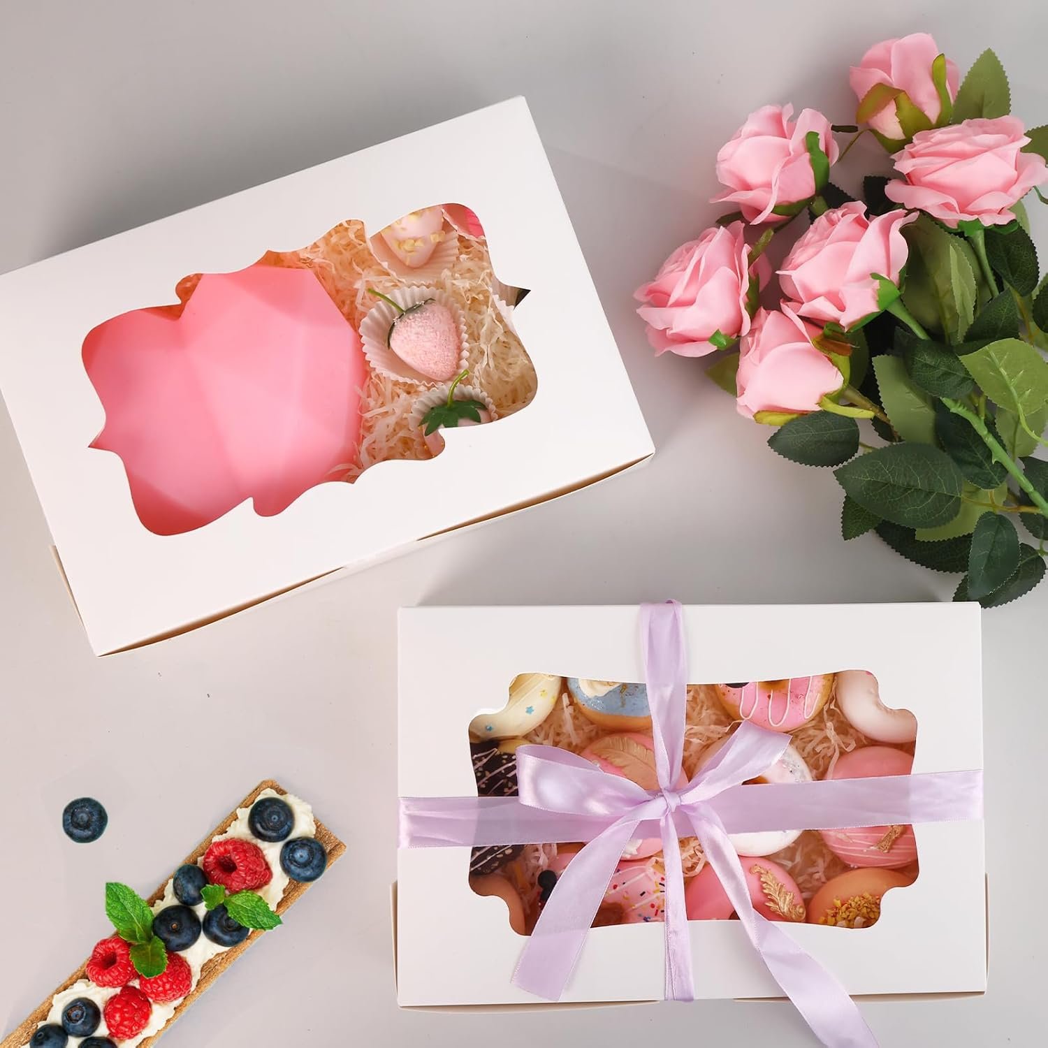 Großhandel Cookie Boxen 60 Stück 12x8x2,5 Zoll, Treat Container mit Fenster für Süßigkeiten, Schokolade, Erdbeeren, Kuchen, Muffins, Donuts, Individuelles Logo, Hersteller.