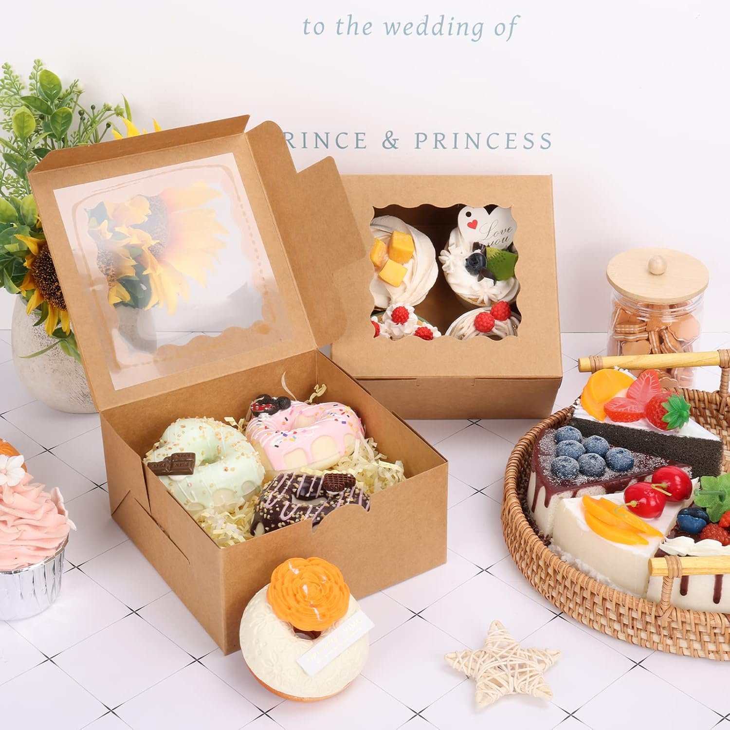 Großhandel 80 Stück Braune Bäckereiboxen mit Fenster, 6x6x3 Zoll, ideal für Süßigkeiten, Gebäck, Schokoladenüberzogene Erdbeeren, Macarons, Cupcakes, Leckereien und Donuts, individuelles Logo, OEM.