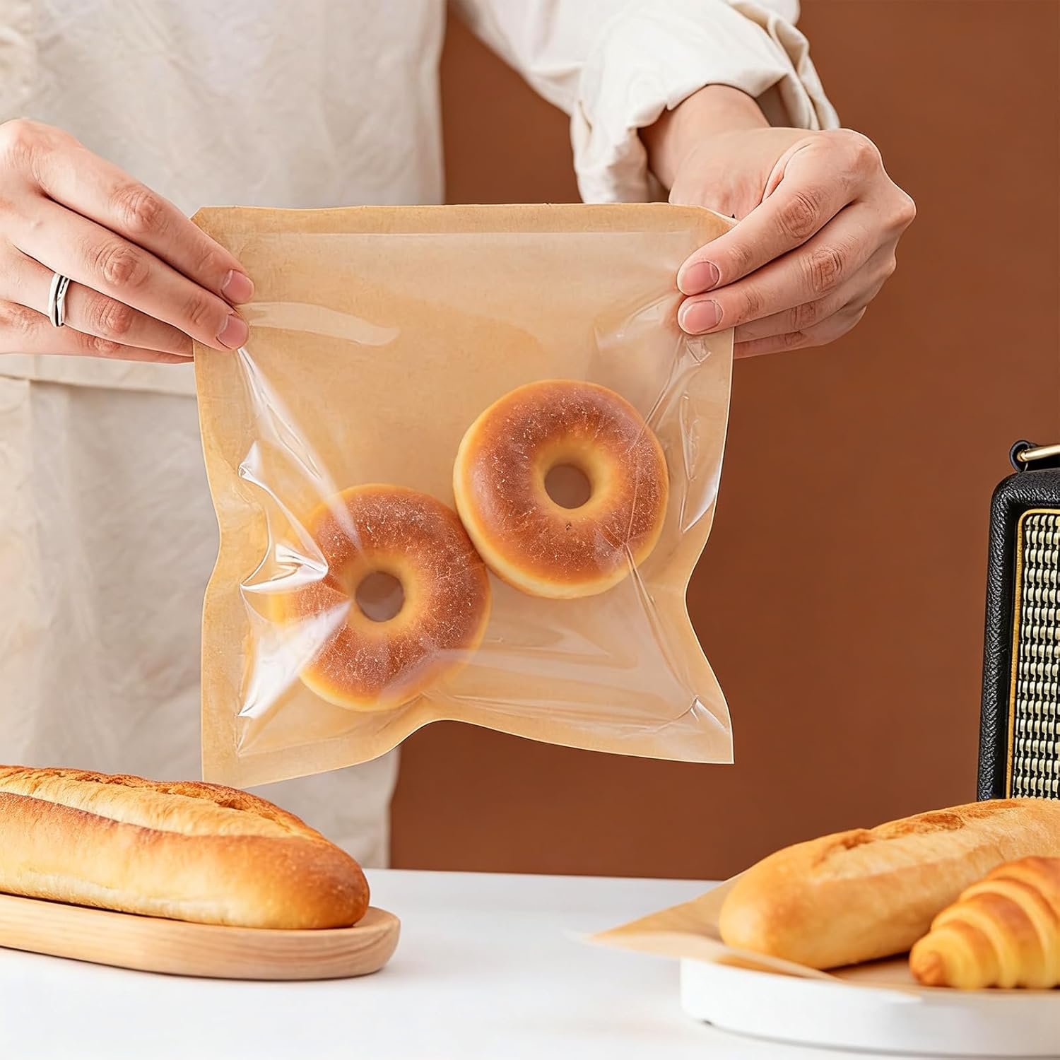 Großhandel 120 Stück Cookie-Tüten mit Fenster, 5,7x6,5 Zoll kleine Papier-Bäckereitüten, individuelles Logo und 140 Dankeschön-Aufkleber, hitzefest und fettdicht für Donuts, Leckereien, Scones und Brownies, Hersteller für hochwertige Verpackung in Großmenge.