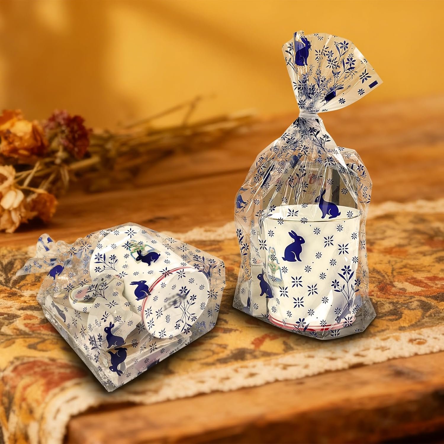 Individuelles Logo, 50 Stück 8x11 Zoll Cellophanbeutel mit breitem Boden, große Osterhasen-Bodenbeutel, Stehende Ostergeschenkbeutel mit Drehbändern für Eiersuche, Kirchenveranstaltungen, Partyartikel von einem Hersteller.