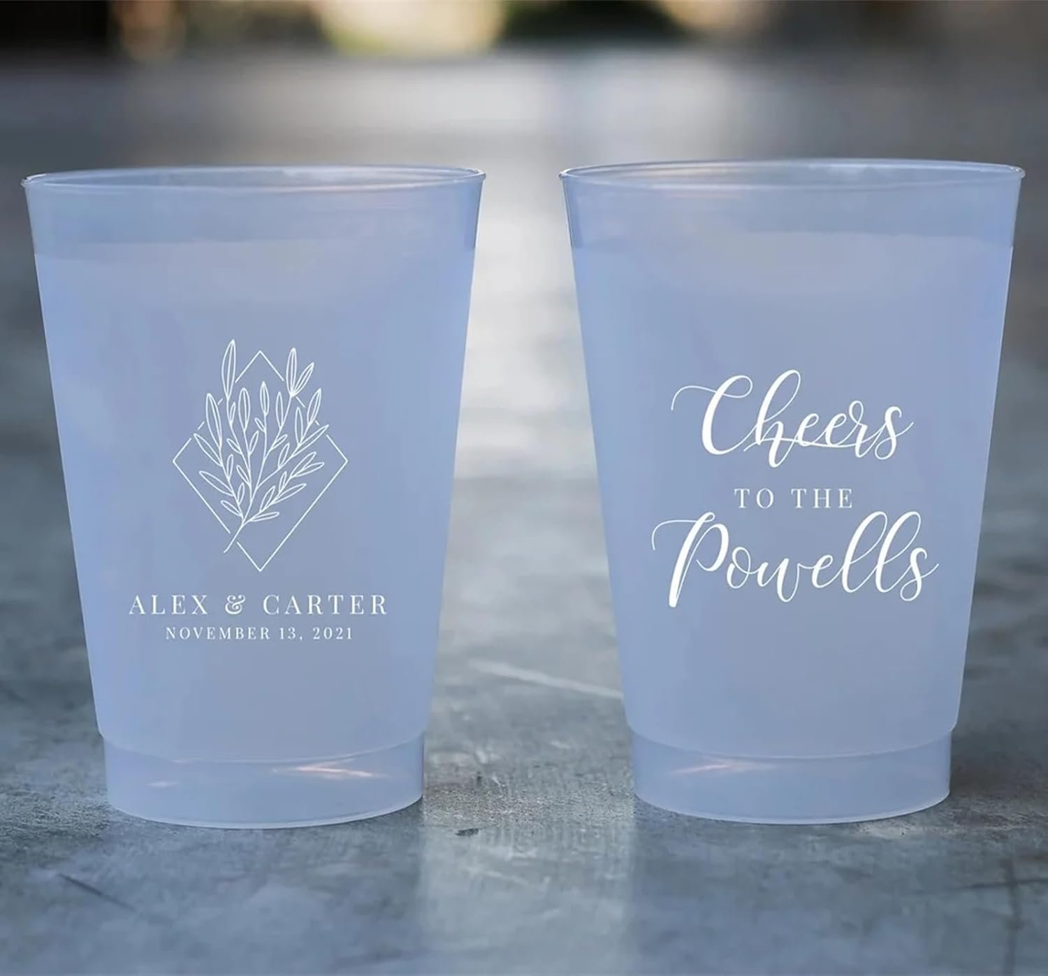 Großhandel Personalisierte Frosted Hochzeitsbecher 12oz, Individuelles Logo für moderne Feiern, Bulk-Stückzahlen 50/100/150/200, zerbrechungsfreie Becher, Partytassen, weiß