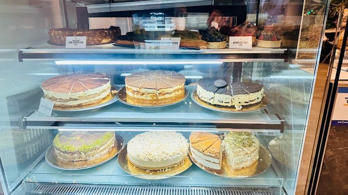 Die besten Geheimtipps von Enzo's Café Berlin: Ein ehrlicher Testbericht aus Berlin