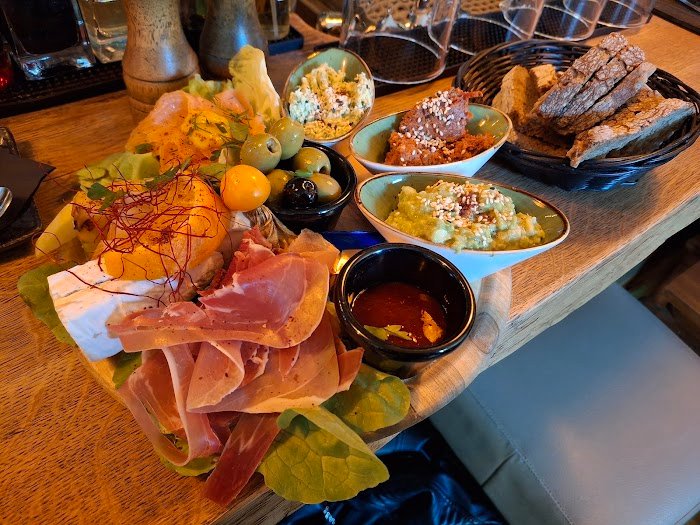 YUNA Café in Berlin: Ehrliche Erfahrungen aus der Café-Szene