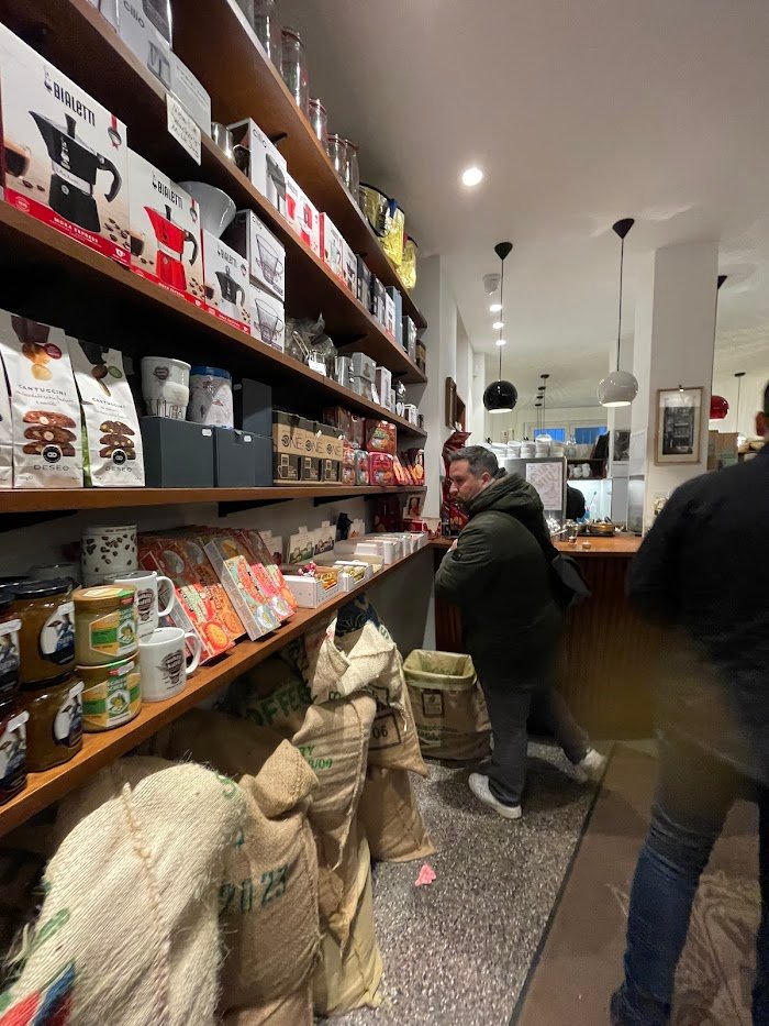 Die verborgenen Schätze von Wacker's Coffee Shop: Ehrlicher Testbericht aus Frankfurt am Main