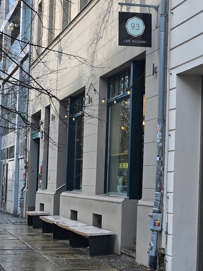 Ist cafe neundrei in Berlin einen Besuch wert? Ehrliche Erfahrungen & Testbericht