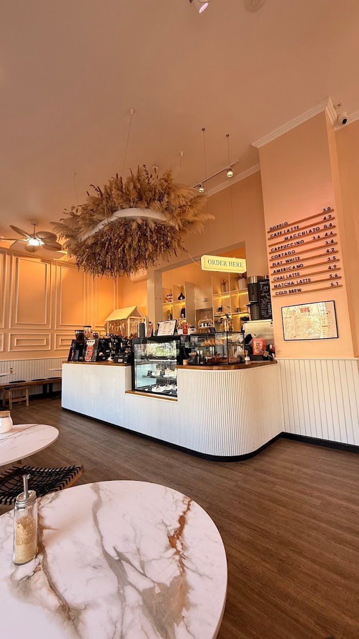 Die blumigen Highlights im viervorneun Flower Boutique Café x429: Ehrlicher Testbericht aus Frankfurt am Main