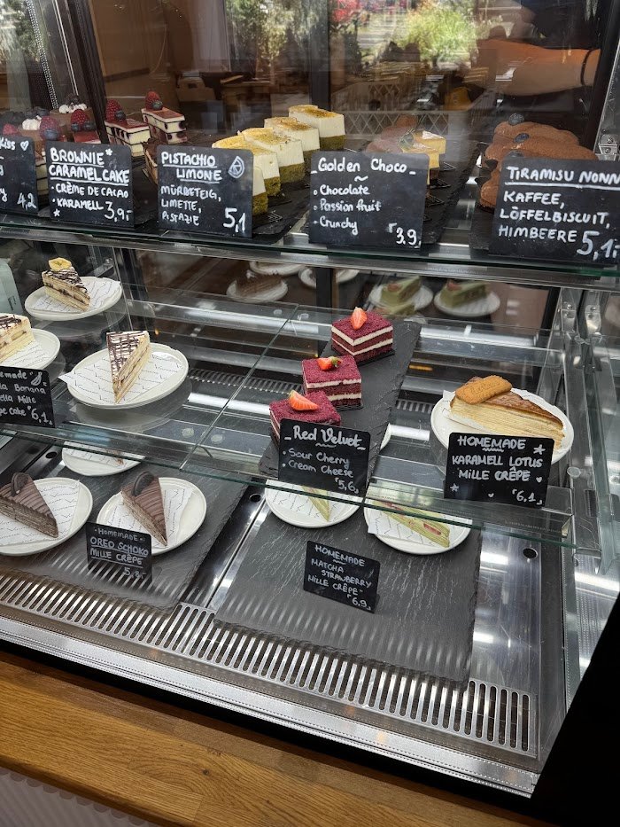 Die blumigen Highlights im viervorneun Flower Boutique Café x429: Ehrlicher Testbericht aus Frankfurt am Main