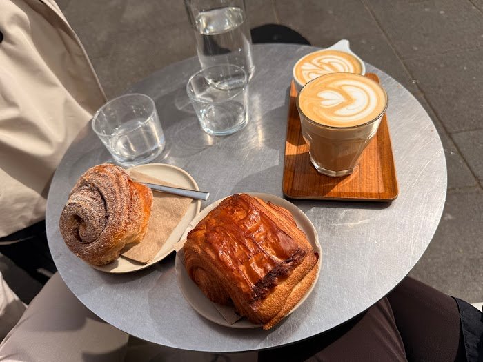 Die Kaffeeszene in Frankfurt am Main: drei kaffeebar Erfahrungen & Experten-Einblicke