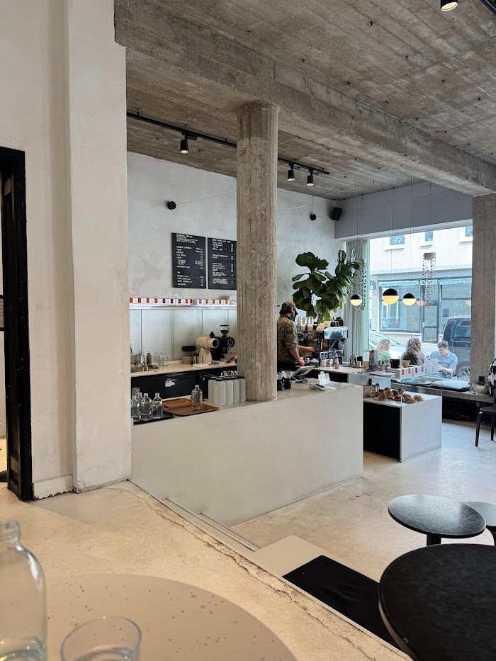 Die Kaffeeszene in Frankfurt am Main: drei kaffeebar Erfahrungen & Experten-Einblicke