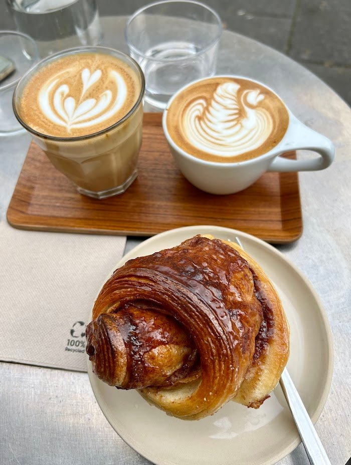 Die Kaffeeszene in Frankfurt am Main: drei kaffeebar Erfahrungen & Experten-Einblicke