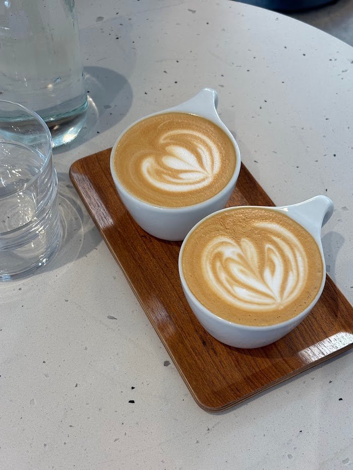 Die Kaffeeszene in Frankfurt am Main: drei kaffeebar Erfahrungen & Experten-Einblicke