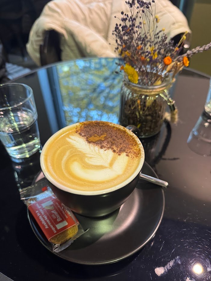 Ein Blick in Frankfurts pulsierende Café-Szene: Café Hope Erfahrungen