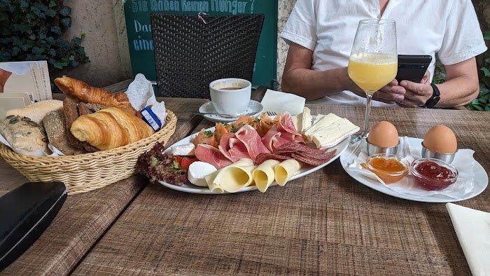 Cafe Ana Frankfurt am Main: Ehrliche Erfahrungen und Experten-Einblicke